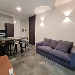 Porta Romana - Caldara Charme Apartamento