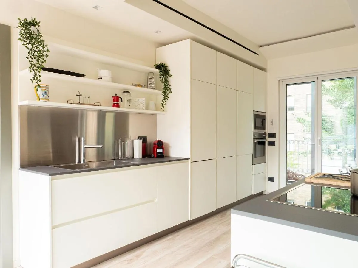 The Best Rent - Attic With Terrace In Milan Downtown Apartment